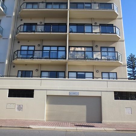 Holdfast Shores Apartments Adelaide Room photo