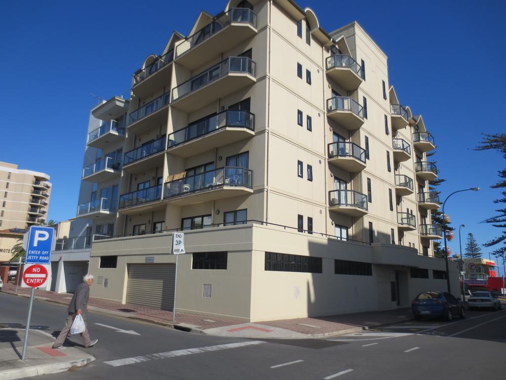 Holdfast Shores Apartments Adelaide Room photo